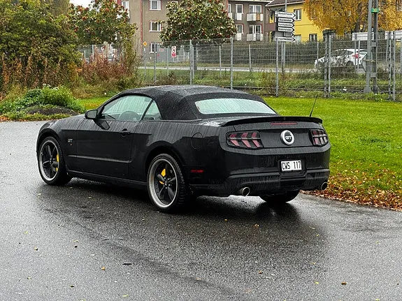 Ford Mustang 2010 photo 2