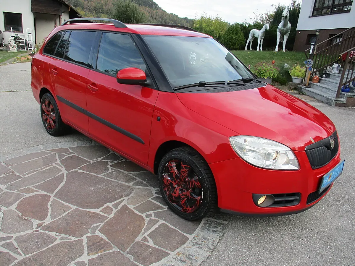 Skoda Fabia 2008 photo 3