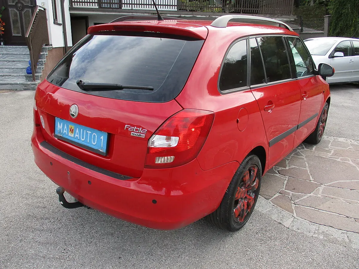 Skoda Fabia 2008 photo 2