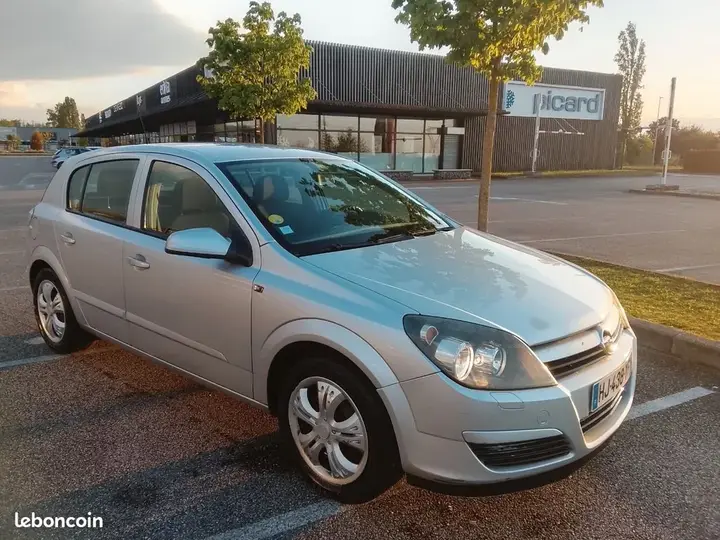 Opel Astra 2005 photo 2