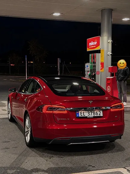 Tesla Model S 2014 photo 4