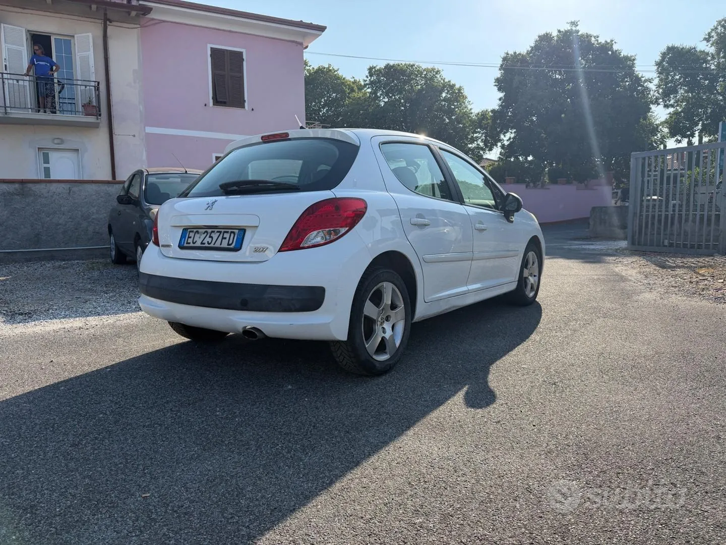 Peugeot 207 2010 photo 5