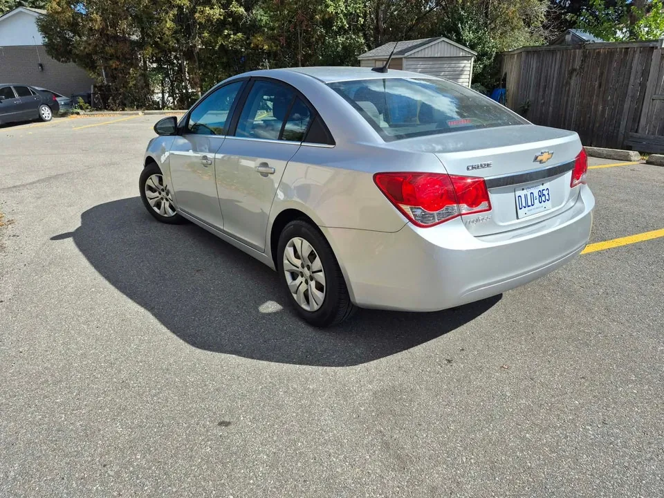Chevrolet Cruze 2012 photo 3
