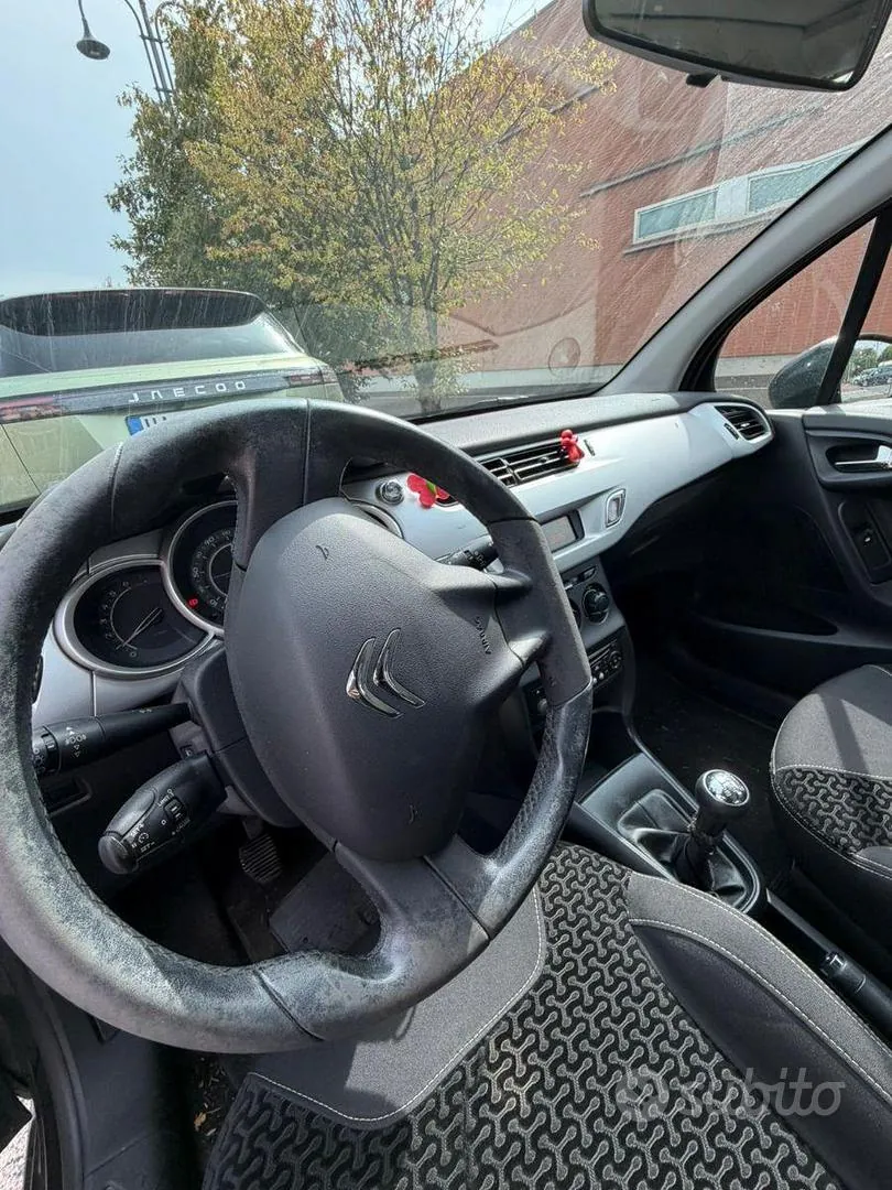 Citroen C3 2011 photo 3
