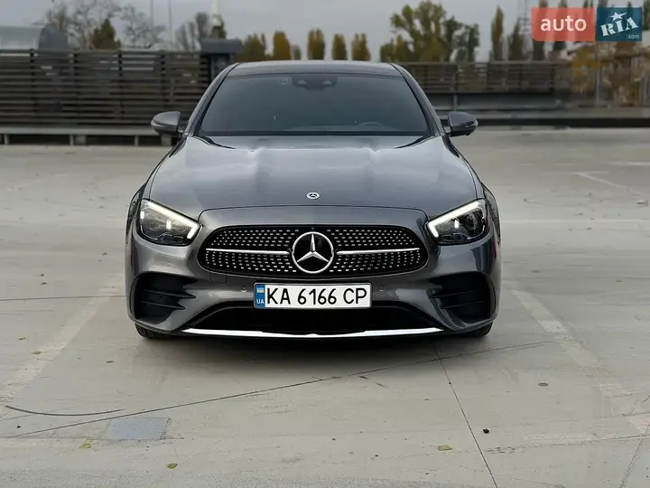Mercedes-Benz E-Class 2021 photo 3