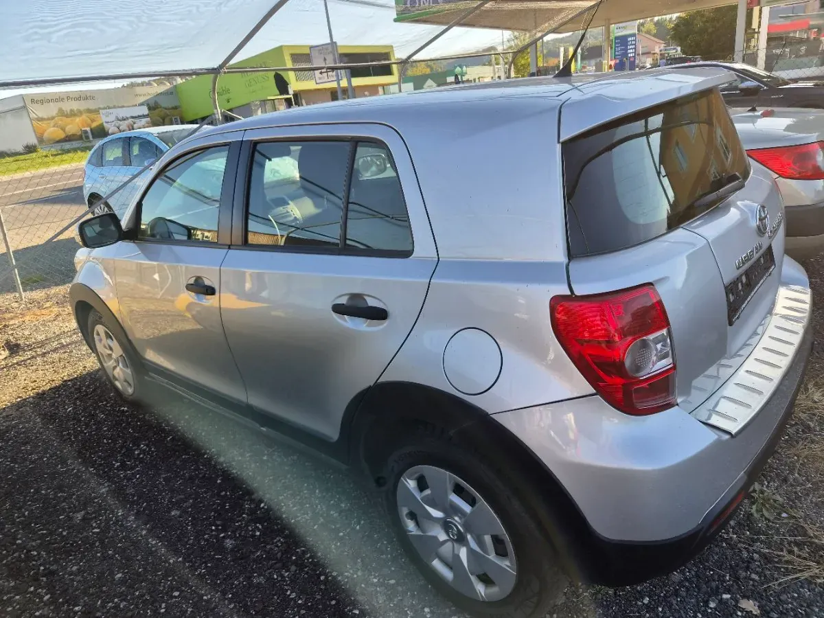 Toyota Urban Cruiser 2011 photo 2