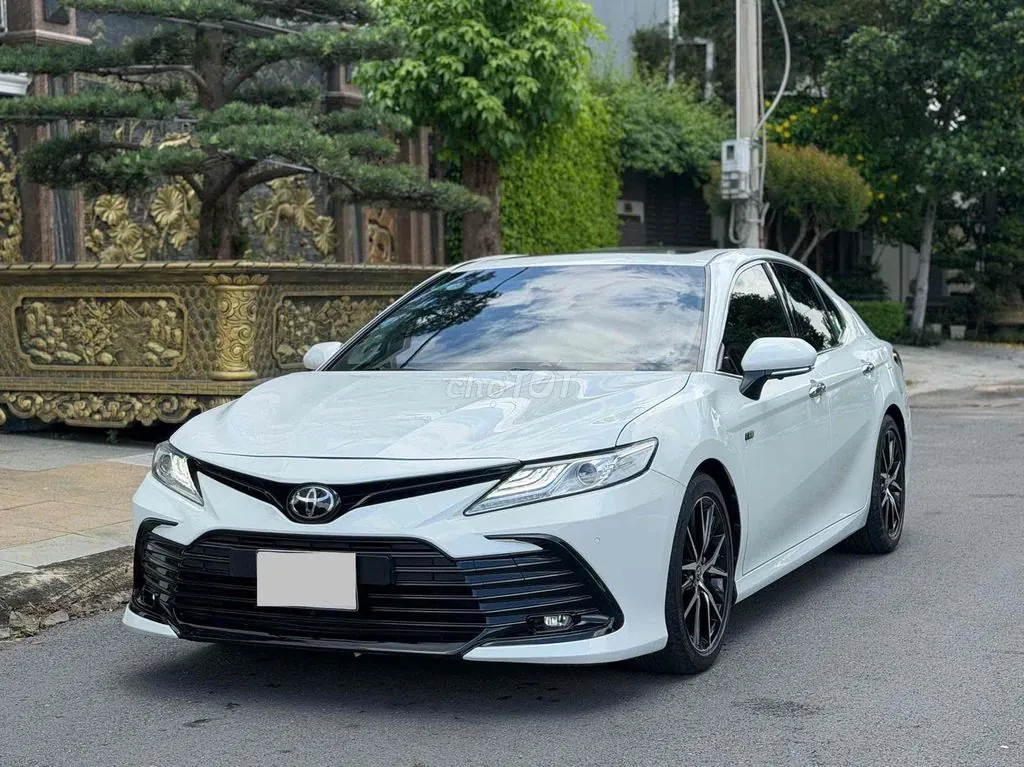 Toyota Camry 2022 photo 2