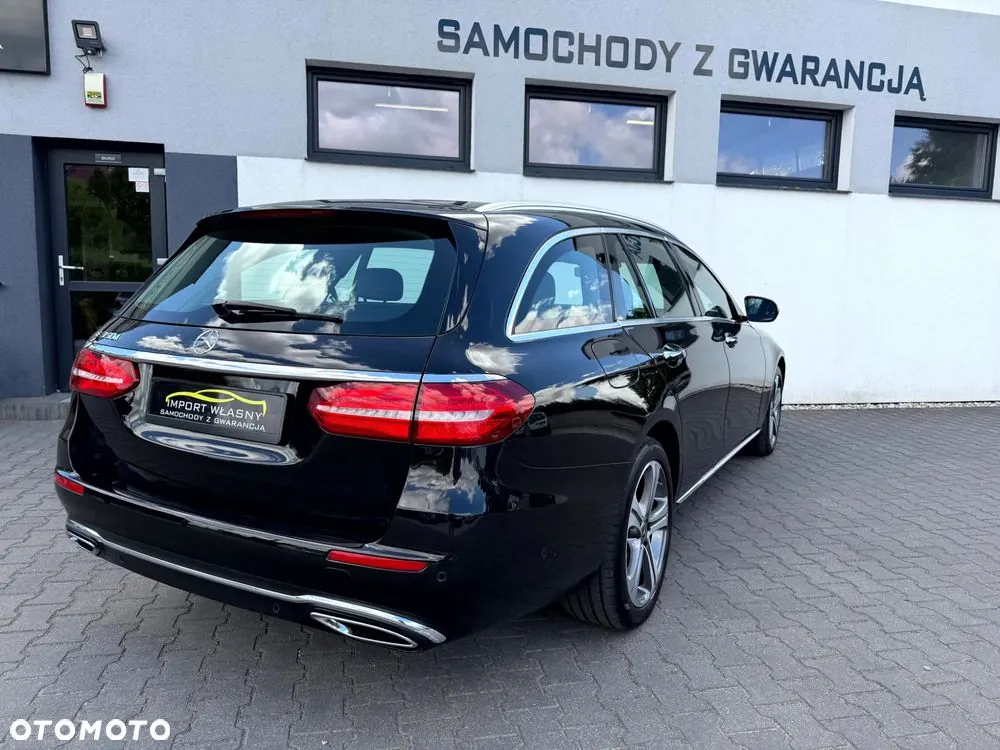 Mercedes-Benz E-Class 2017 photo 4