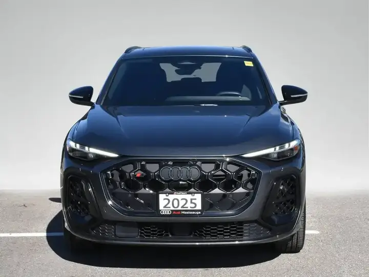 Audi Sq5 2025 photo 2