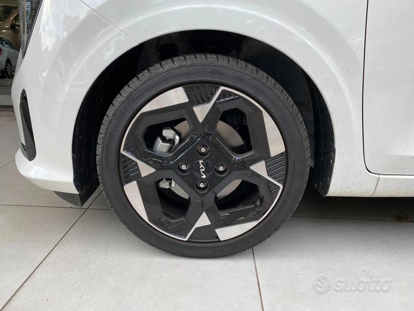 Kia Picanto 2024 photo 3