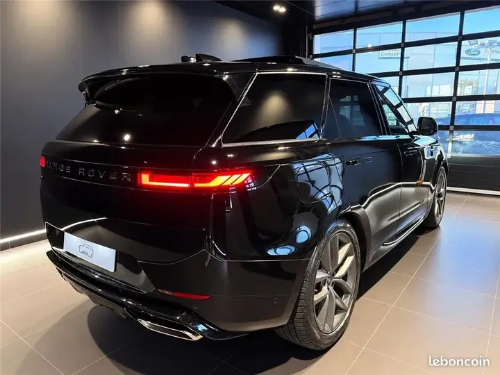 Land Rover Range Rover Sport 2024 photo 4