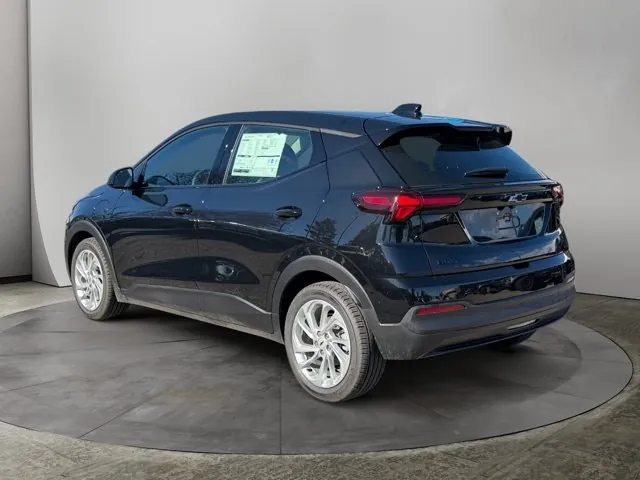 Chevrolet Bolt 2027 photo 3