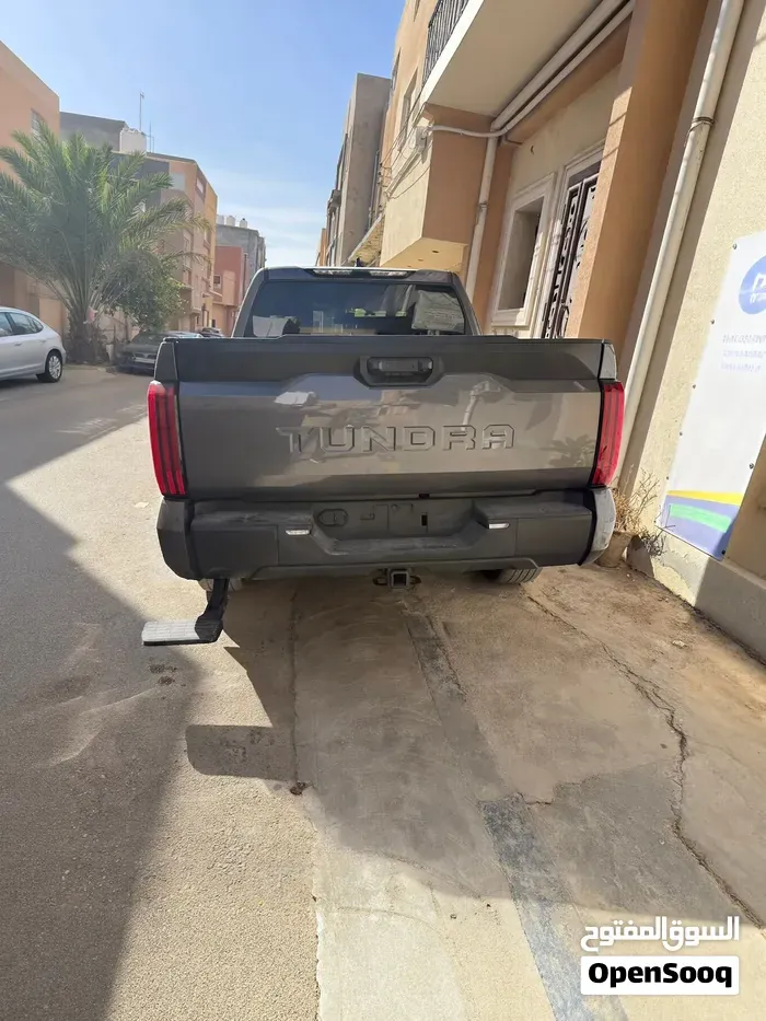 Toyota Tundra 2025 photo 2
