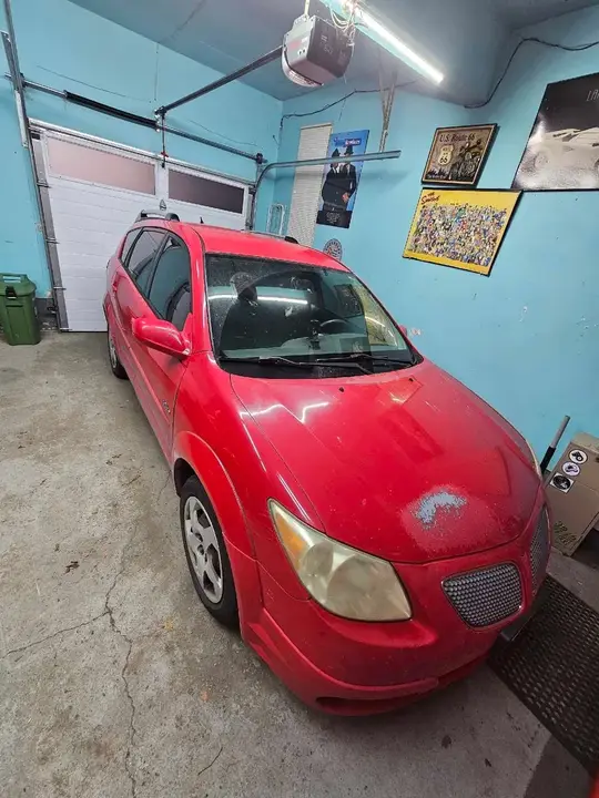 Pontiac Vibe 2005 photo 2
