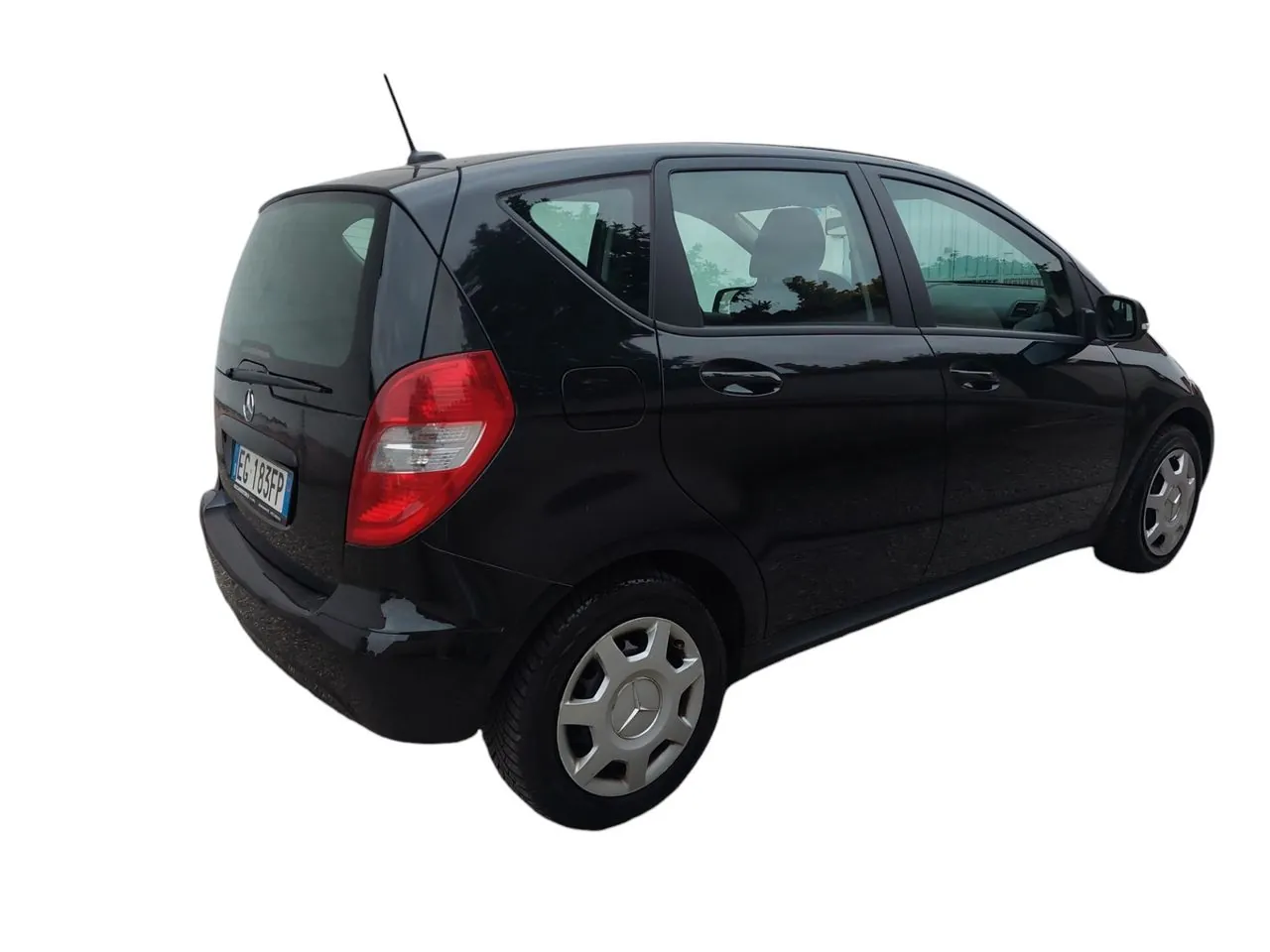 Mercedes-Benz A-Class 2009 photo 2