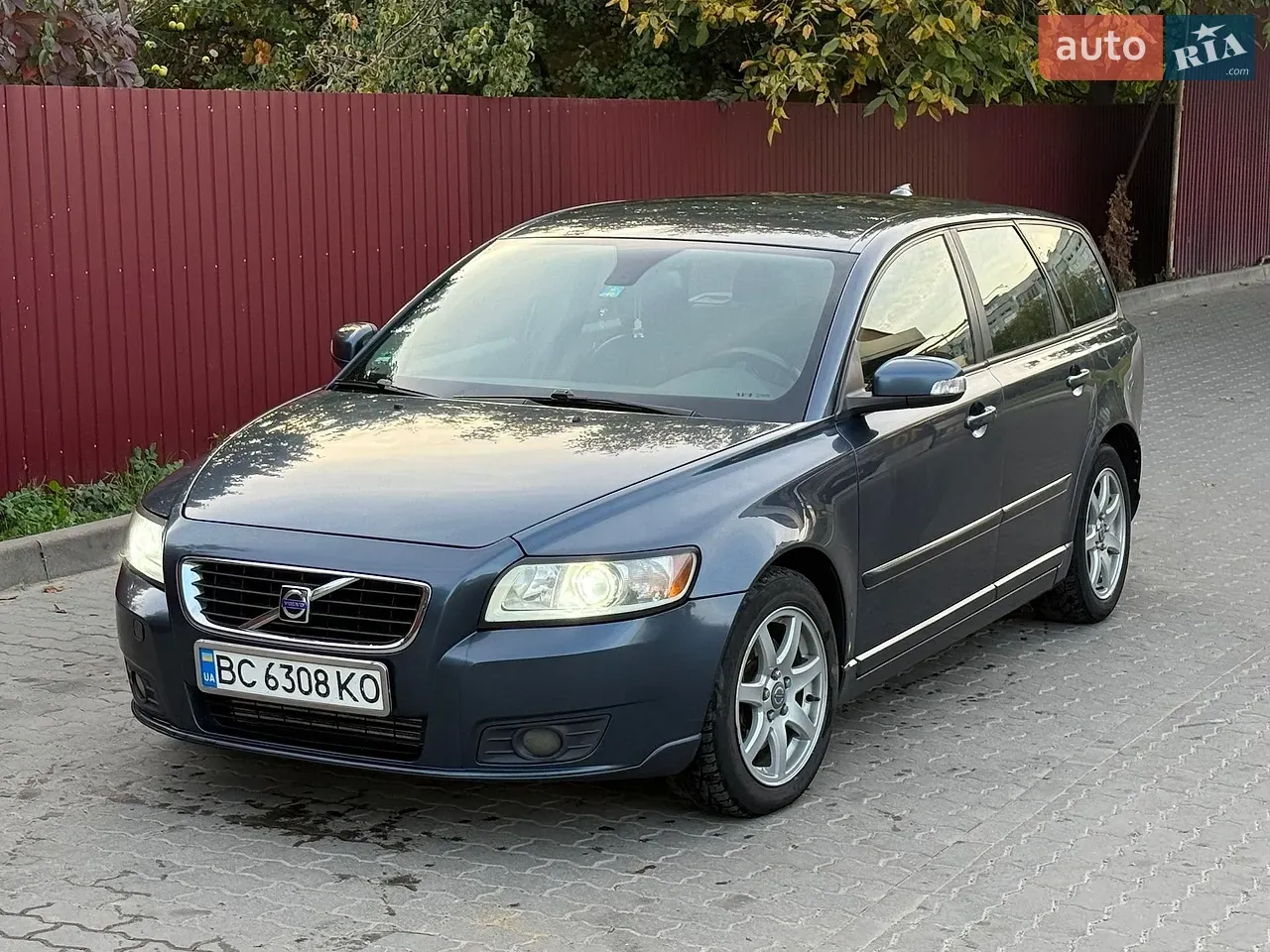 Volvo V50