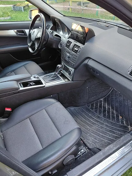 Mercedes-Benz C350 2010 photo 5