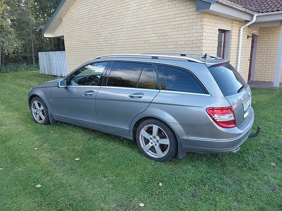 Mercedes-Benz C350 2010 photo 2