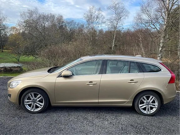 Volvo V60 2011 photo 4