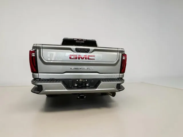 GMC Sierra 3500Hd 2026 photo 5