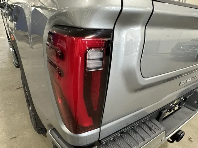 GMC Sierra 3500Hd 2026 photo 4