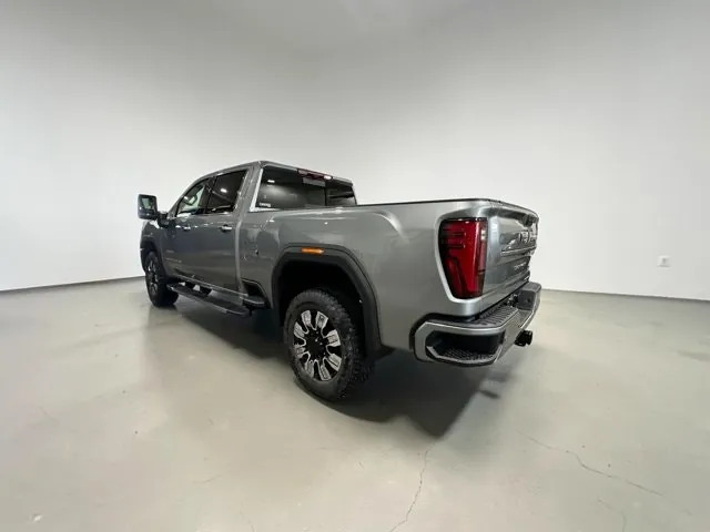 GMC Sierra 3500Hd 2026 photo 3