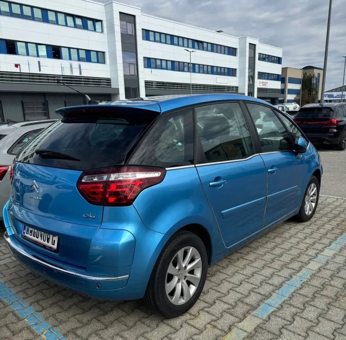 Citroen C4 Picasso 2012 photo 2