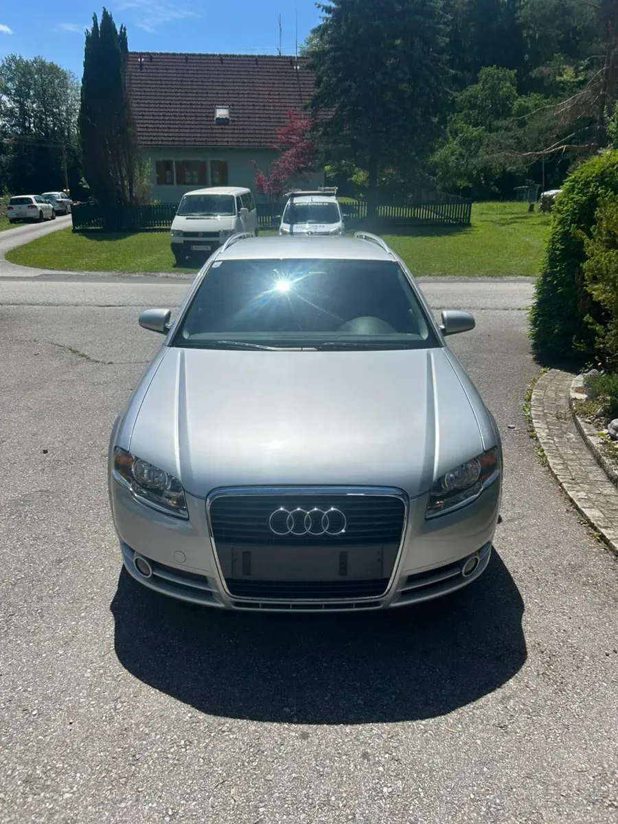 Audi A4 2005 photo 2