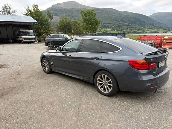 BMW 320I 2014 photo 4