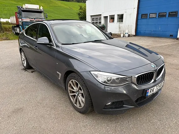 BMW 320I 2014 photo 2