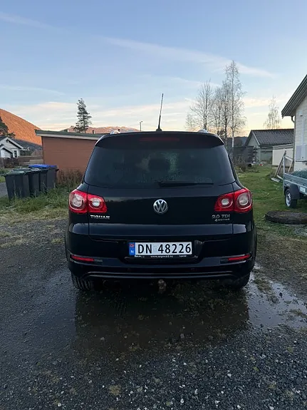 Volkswagen Tiguan 2011 photo 2