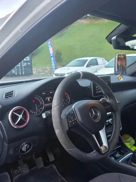 Mercedes-Benz A-Class 2014 photo 3