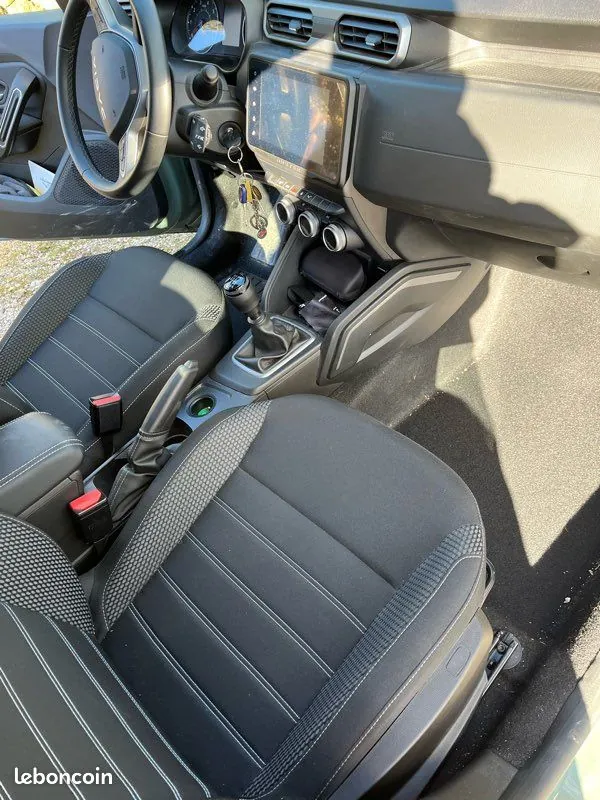 Dacia Duster 2023 photo 3
