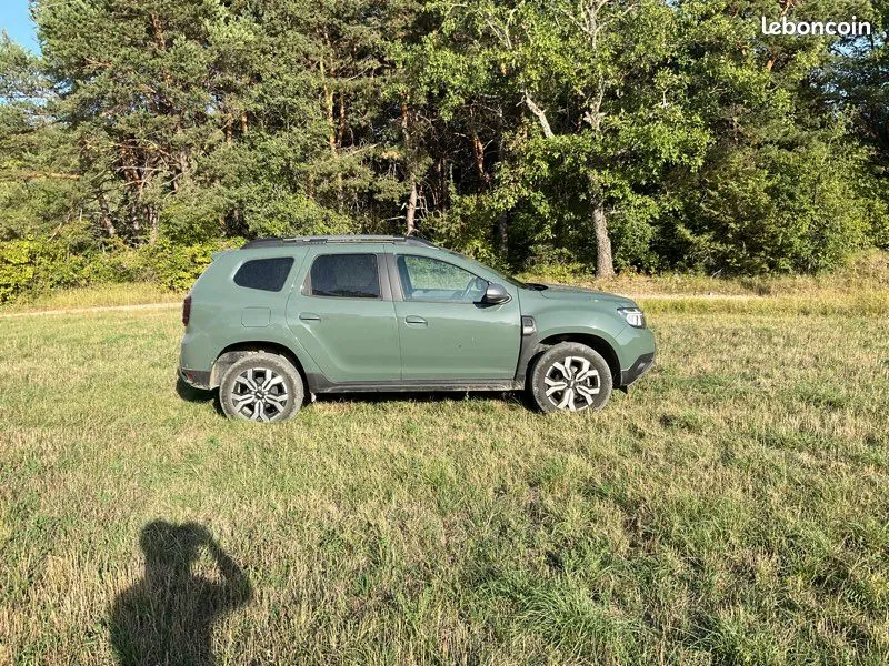 Dacia Duster 2023 photo 2