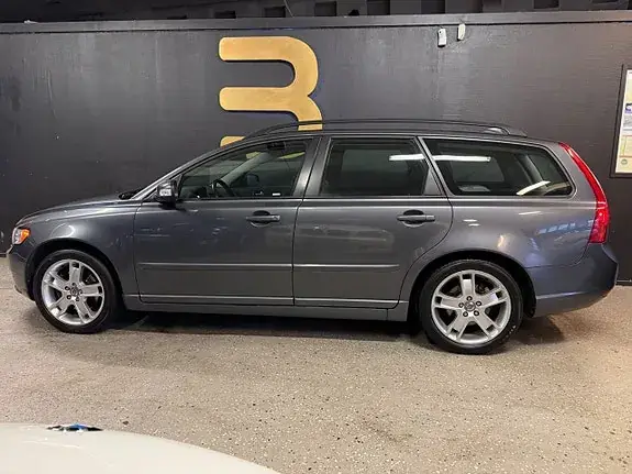 Volvo V50 2008 photo 2