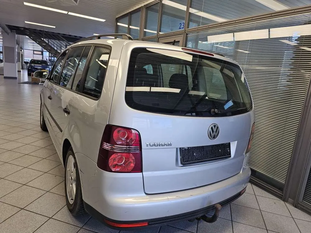 Volkswagen Touran 2009 photo 5