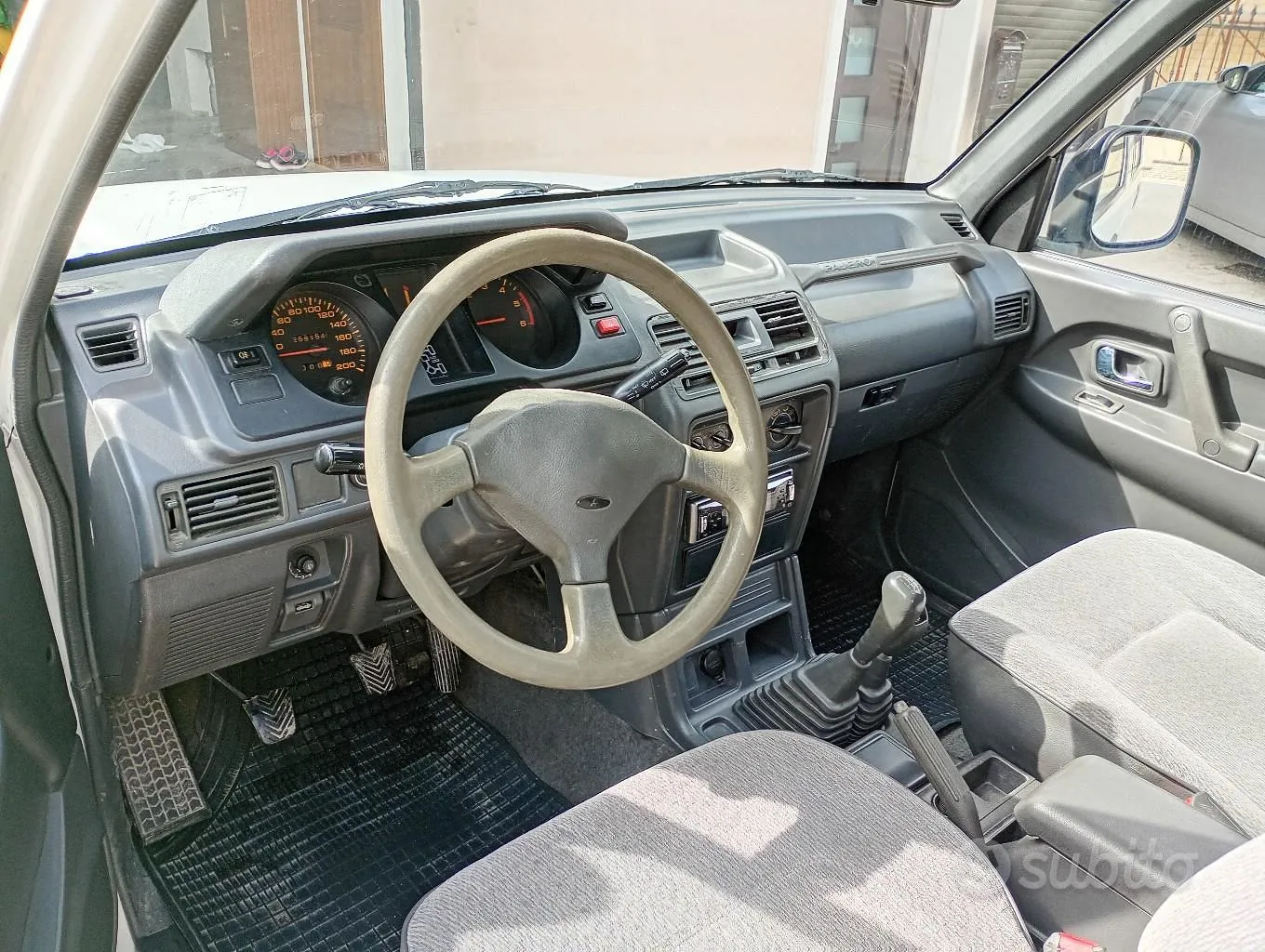 Mitsubishi Pajero 1995 photo 3