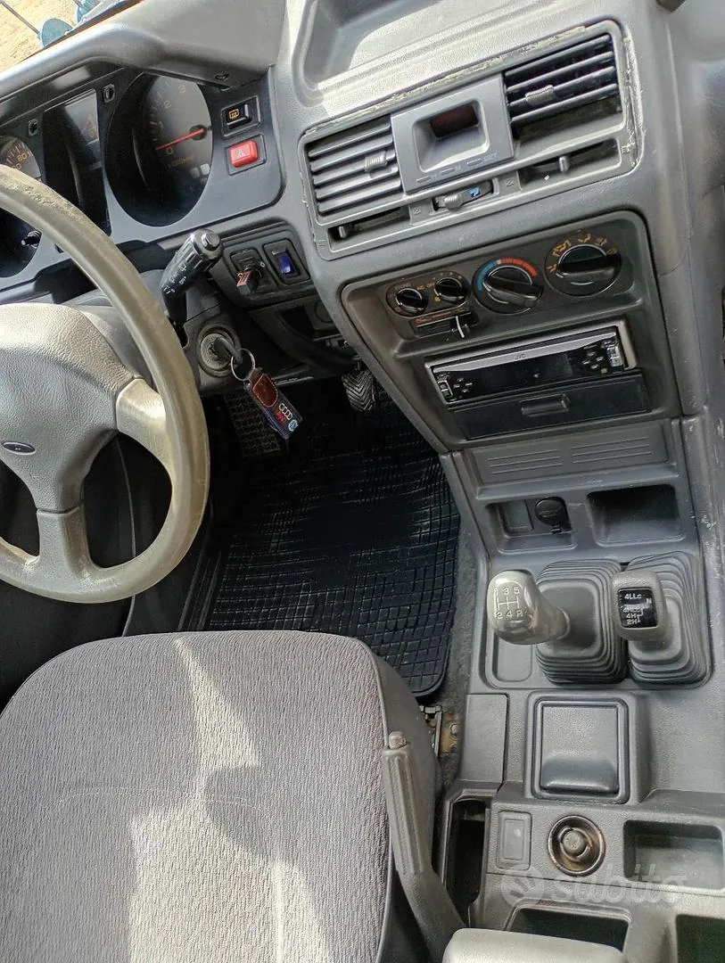 Mitsubishi Pajero 1995 photo 2