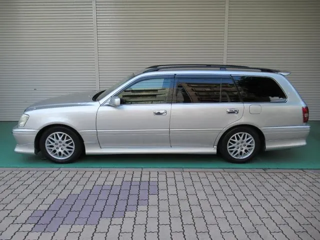Toyota Crown Estate 2003 photo 2