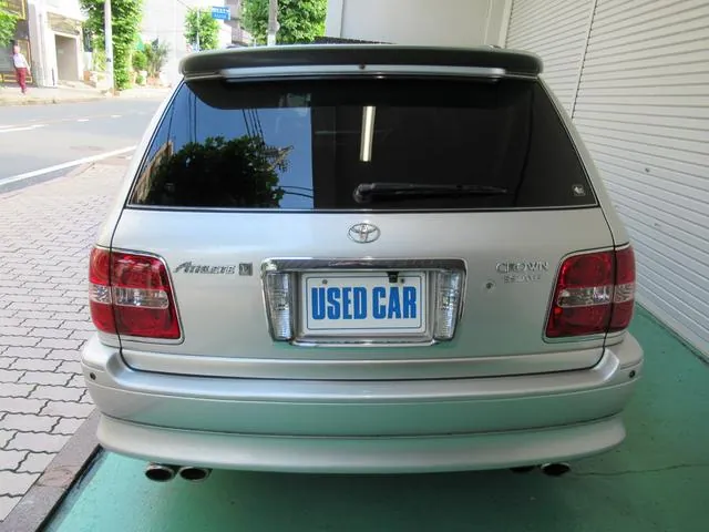 Toyota Crown Estate 2003 photo 4