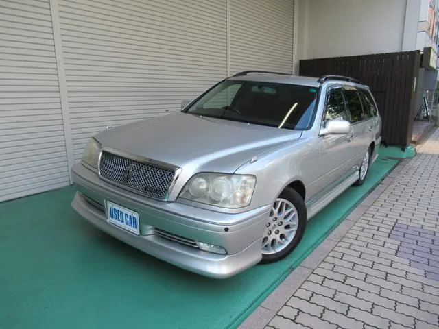 Toyota Crown Estate