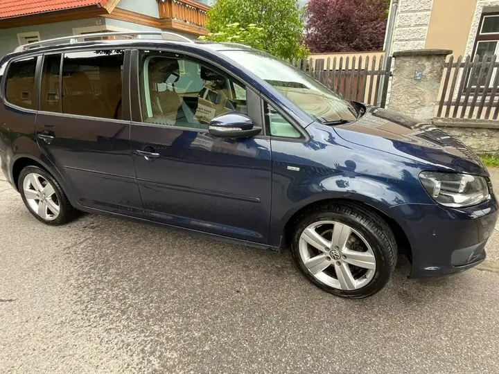 Volkswagen Touran 2014 photo 3