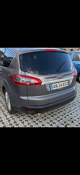 Ford S-Max 2011 photo 2