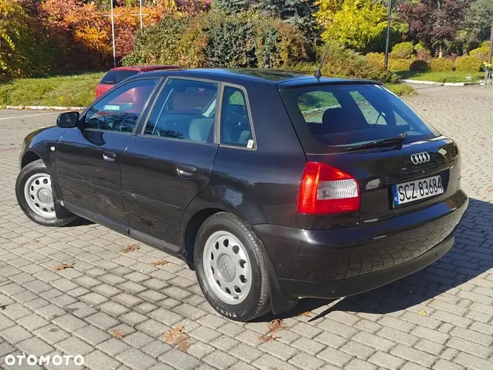 Audi A3 Sportback 2002 photo 2