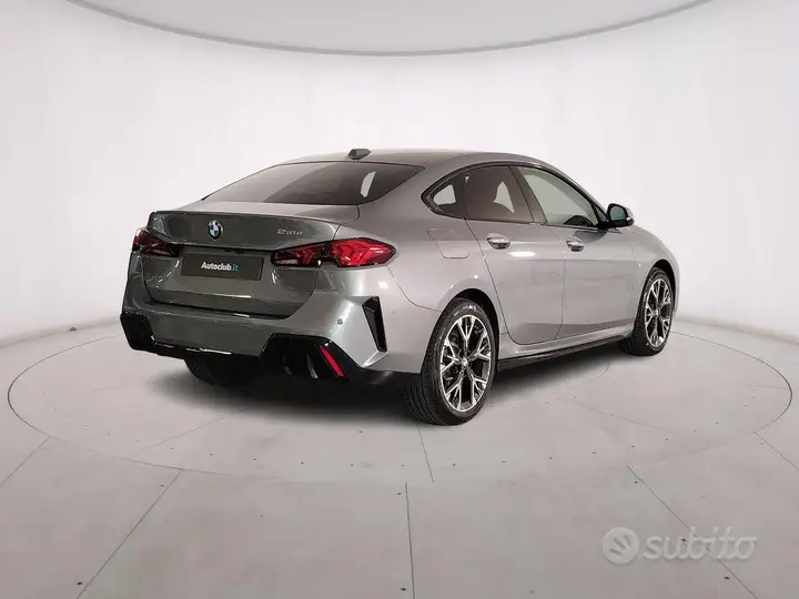 BMW 2 Series 2026 photo 2