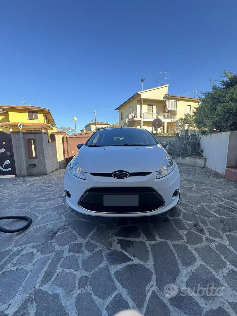 Ford Fiesta 2009 photo 3