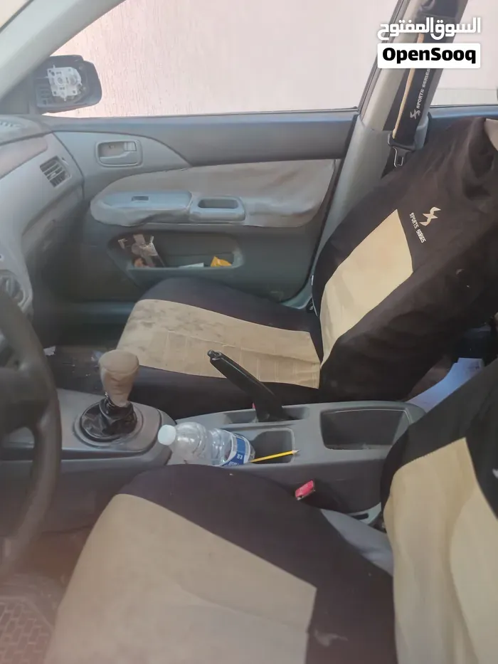 Mitsubishi Lancer 2010 photo 2