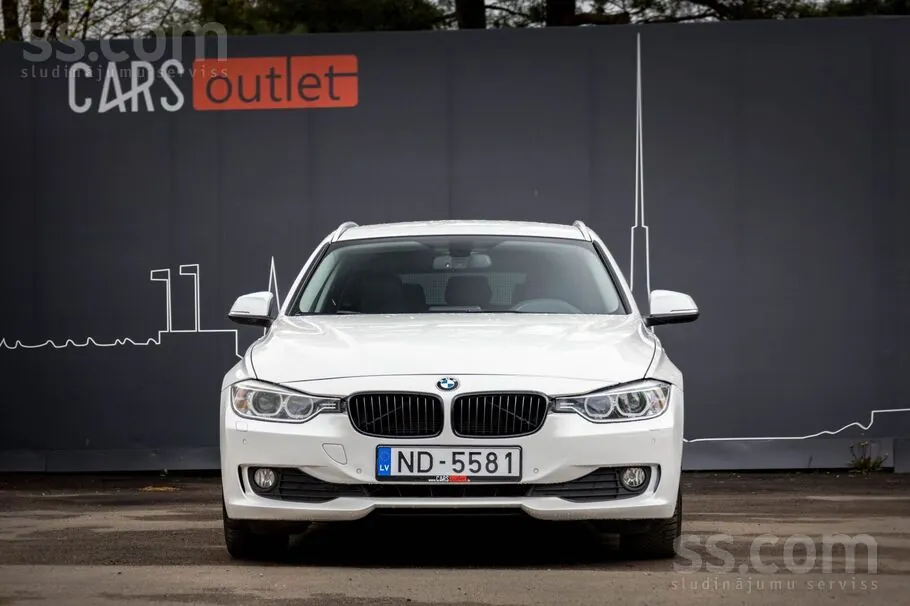 BMW 318 2012 photo 2