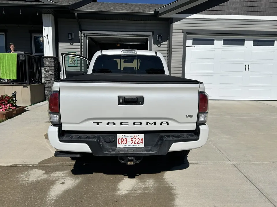 Toyota Tacoma 2022 photo 3