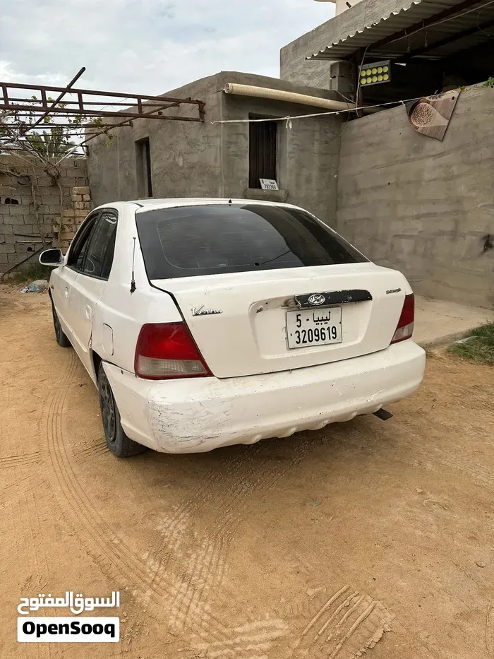 Hyundai Verna 2005 photo 3